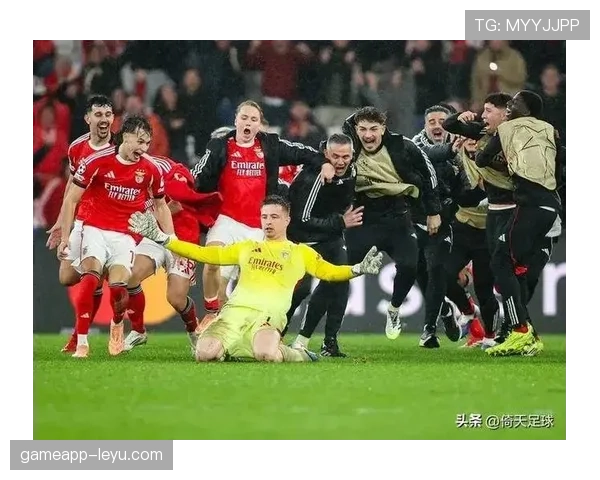 费耶诺德强势逆转取胜,状态回暖展现争冠潜力 费耶诺德强势逆转取胜,状态回暖展现争冠潜力