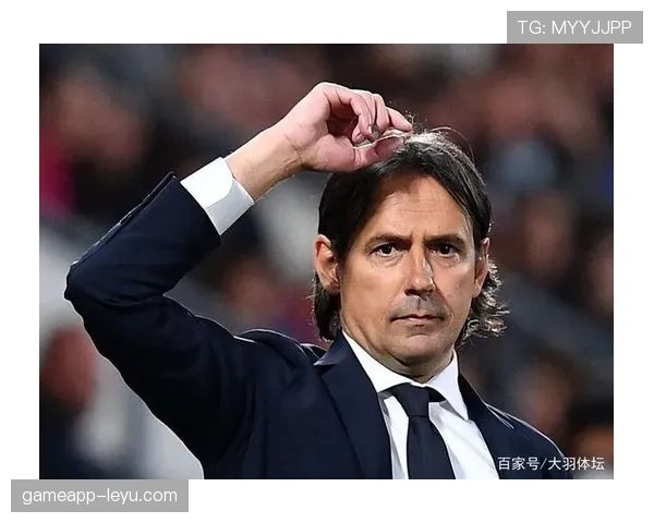 恰尔汗奥卢职业生涯状态回顾，展现奋斗与梦想的体坛传奇之路